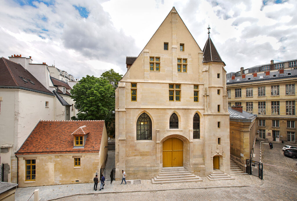 Façade du Réfectoire des Cordeliers pour le salon Bibliomania